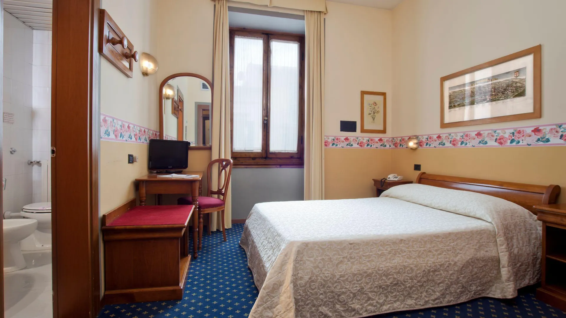 ***  Ih Hotels Firenze Select Italy